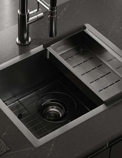 Piletas para Cocina Johnson Acero Línea Signature Modelo Enkel 55 Gun Black Nano PVD - Catálogo de ArkMobili
