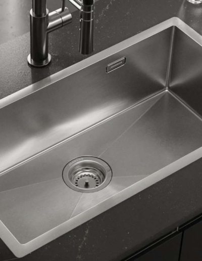 Piletas para Cocina Johnson Acero Línea Signature Modelo Enkel 75 - Catálogo de ArkMobili